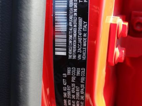Used 2015 Jeep Renegade Latitude FWD image 54