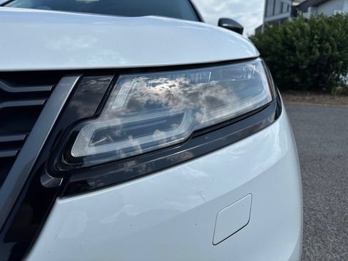 Used 2022 Land Rover Range Rover Velar R-Dynamic S AWD/4WD image 9