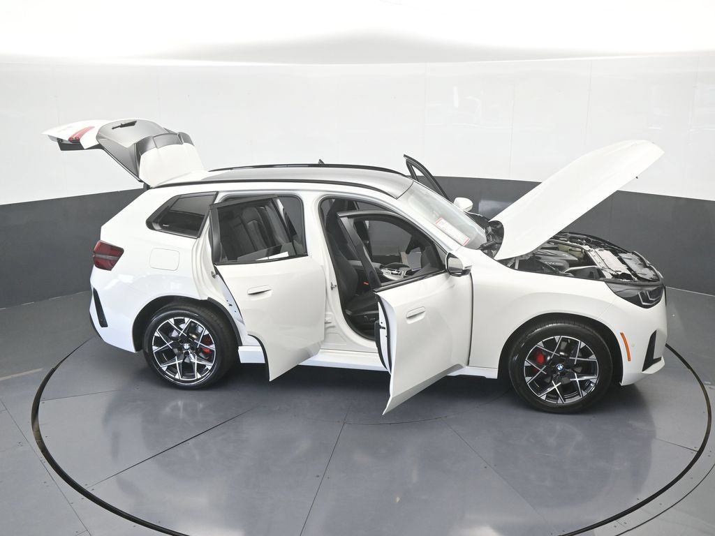 Used 2026 BMW X3 xDrive30i w/ M Sport Package AWD/4WD image 70