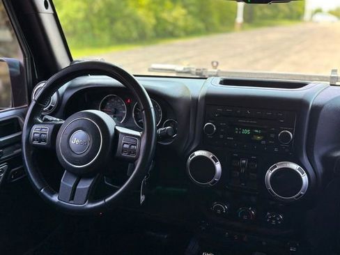 Used 2013 Jeep Wrangler Unlimited Sahara w/ Dual Top Group image 17