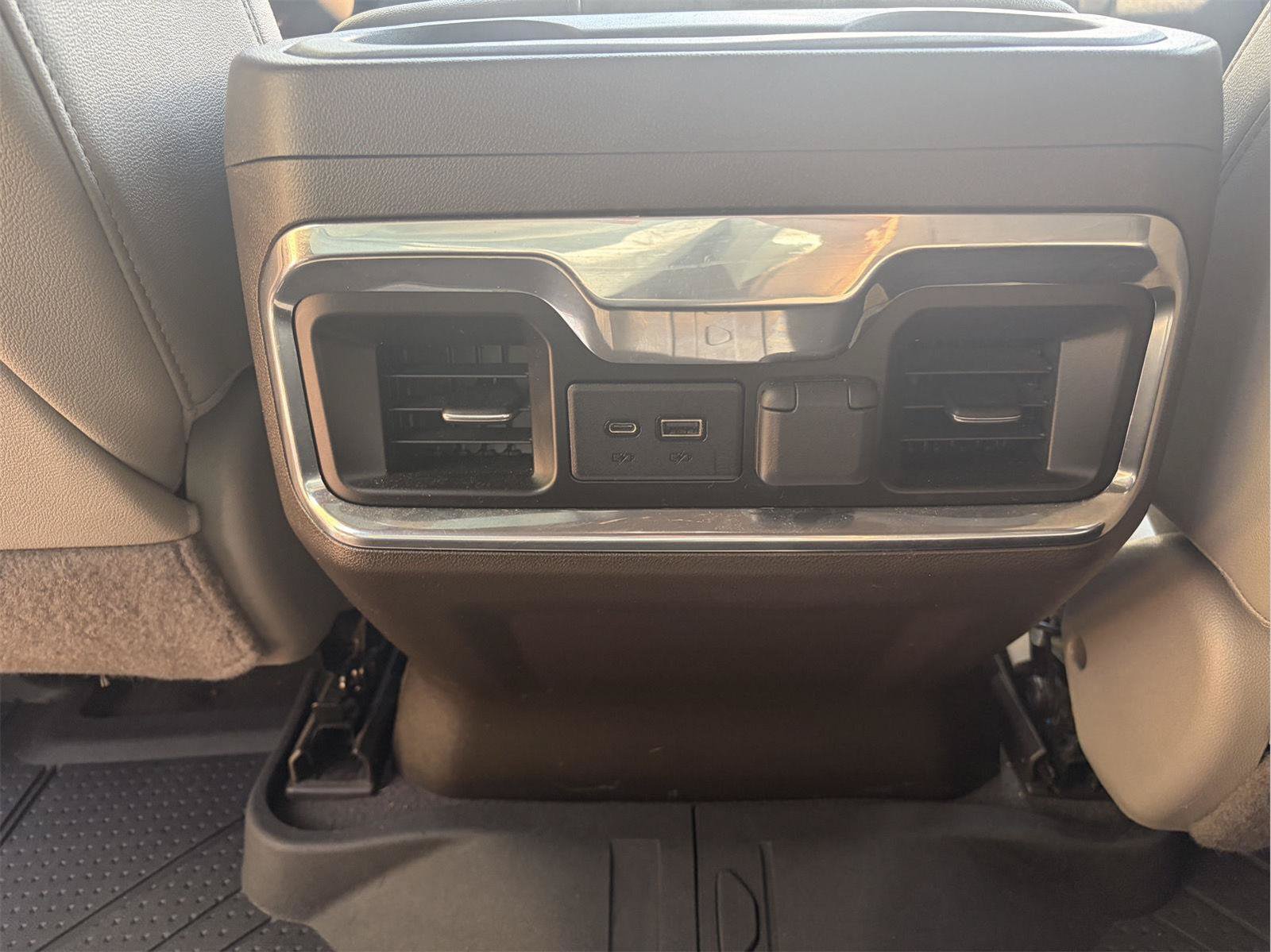 Used 2022 Chevrolet Silverado 2500 LTZ AWD/4WD image 29