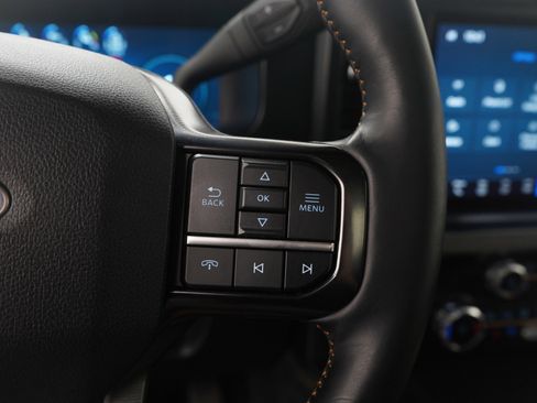 Used 2024 Ford F250 Platinum image 29