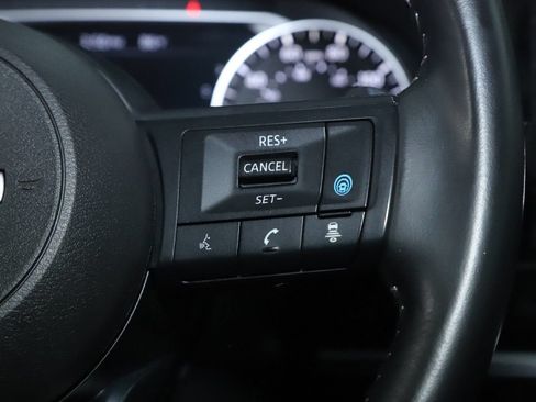 Certified 2025 Nissan Pathfinder SV FWD image 23