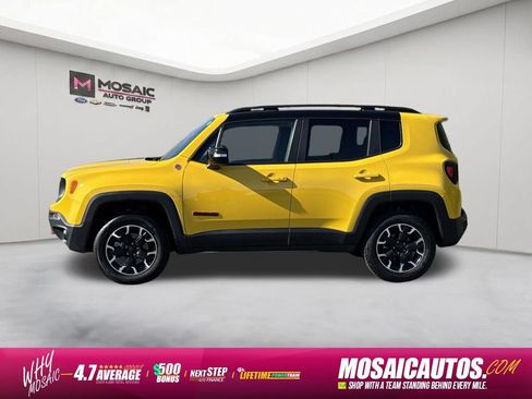 Used 2023 Jeep Renegade Trailhawk AWD/4WD image 4