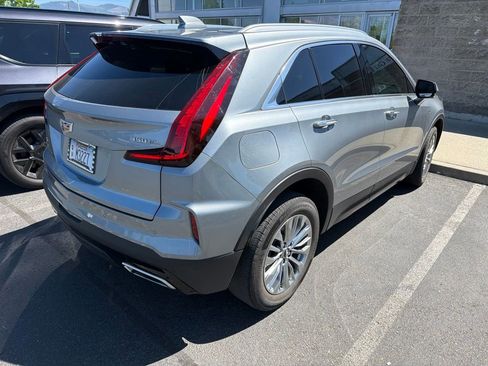 Used 2025 Cadillac XT4 Premium Luxury w/ Technology Package AWD/4WD image 3