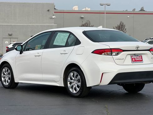 Used 2024 Toyota Corolla LE image 7