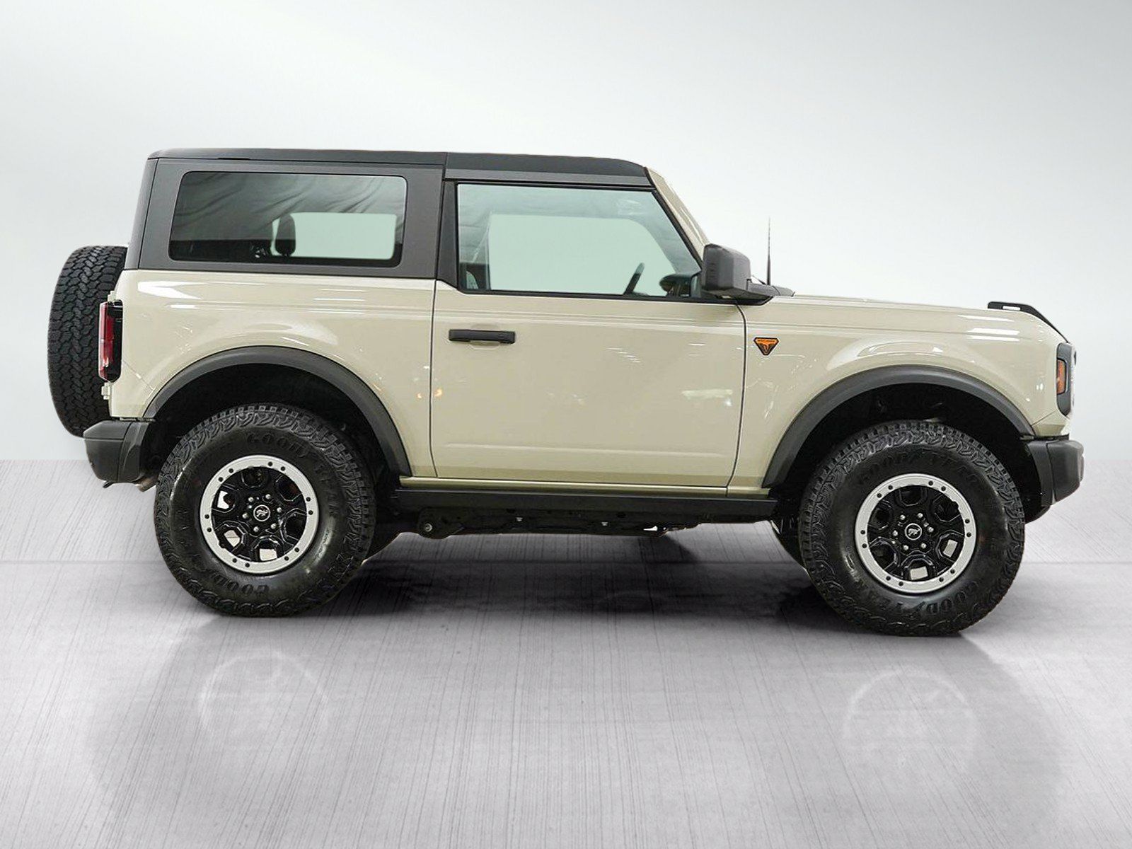 Used 2025 Ford Bronco Badlands w/ Sasquatch Package AWD/4WD image 6