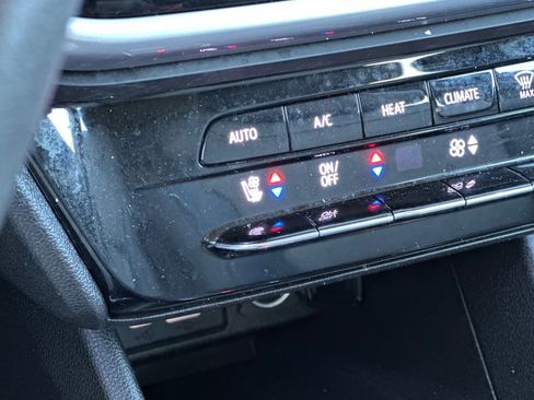 Used 2023 Chevrolet Bolt EUV LT w/ Convenience Package image 29