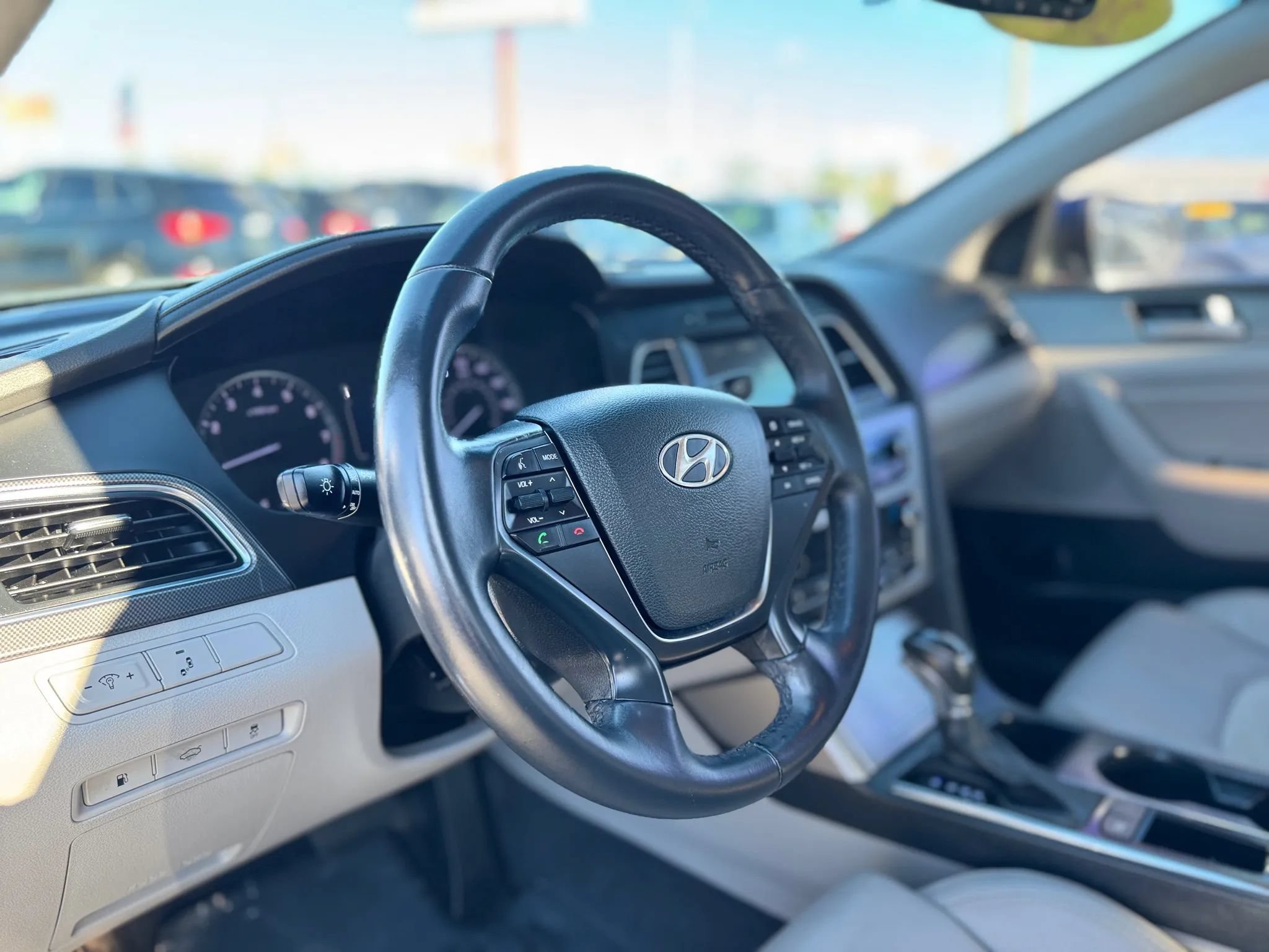 Used 2016 Hyundai Sonata Sport w/ Option Group 02 FWD image 11