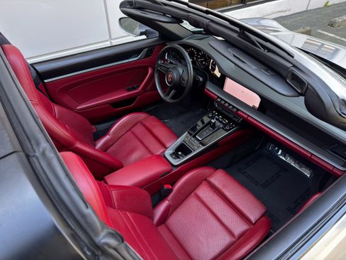 Used 2021 Porsche 911 Targa 4S image 41