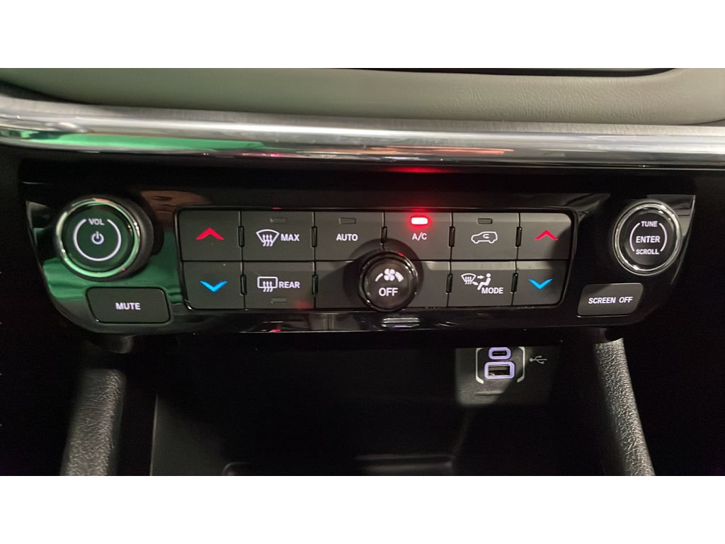 Used 2022 Jeep Compass Limited AWD/4WD image 14