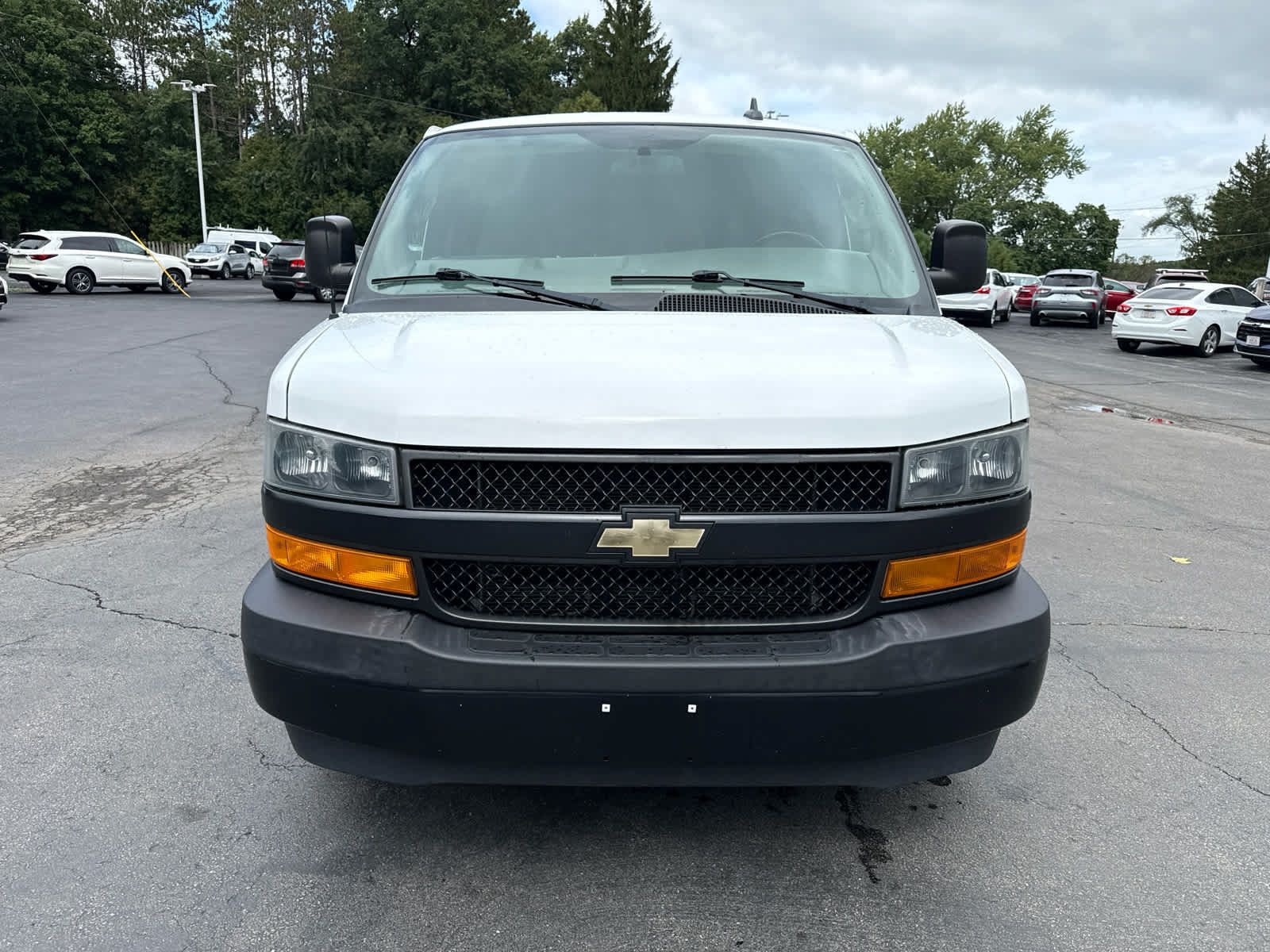 Used 2019 Chevrolet Express 3500 LS RWD image 8