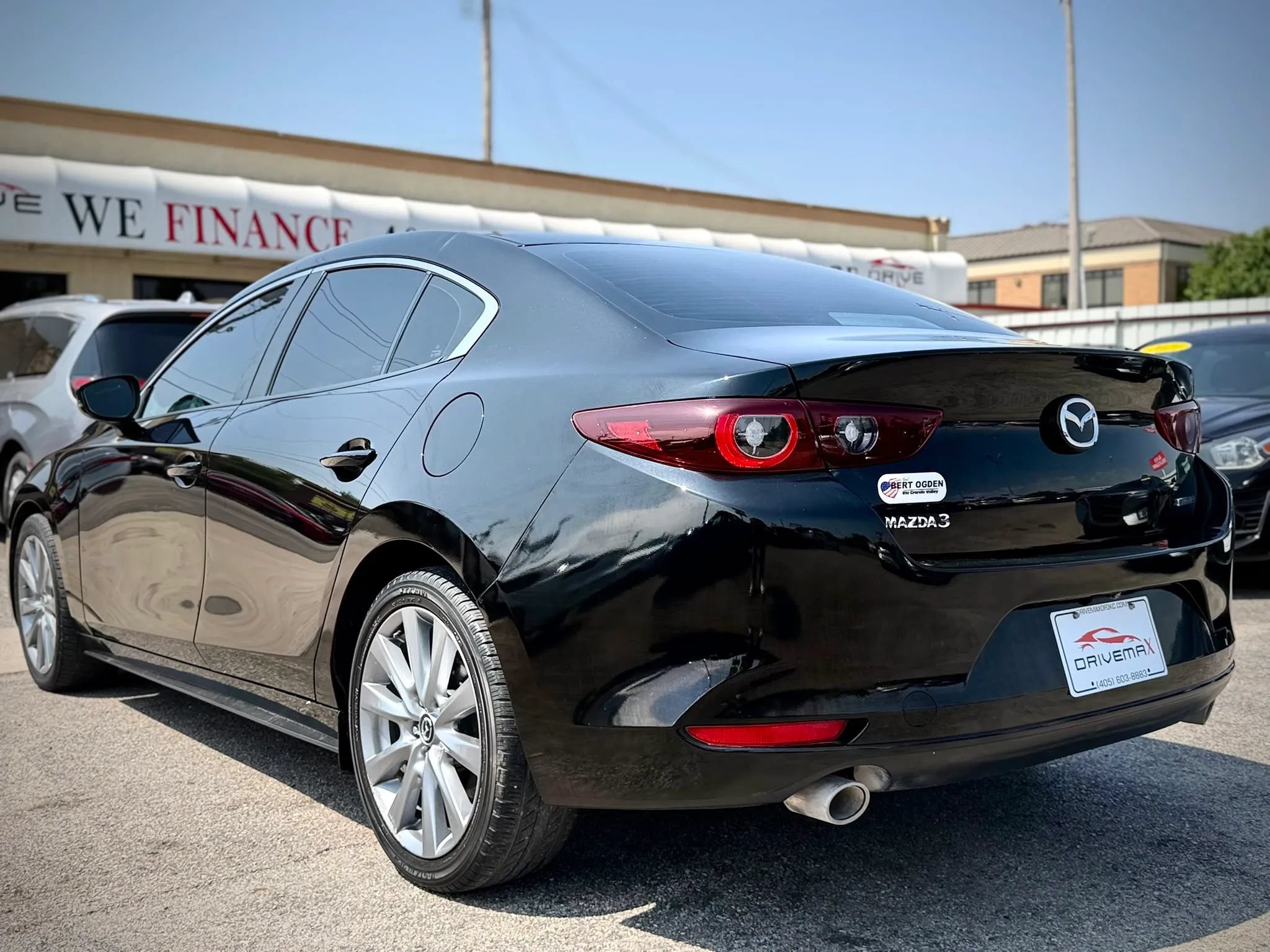 Used 2023 MAZDA MAZDA3 s FWD image 4