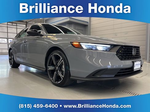 Used 2025 Honda Accord Sport image 1