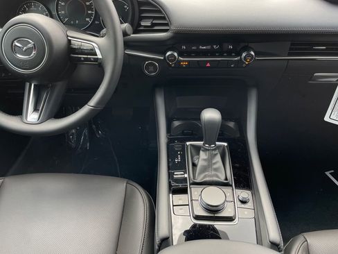 New 2026 MAZDA MAZDA3 Hatchback w/Premium Plus Pkg AWD/4WD image 10