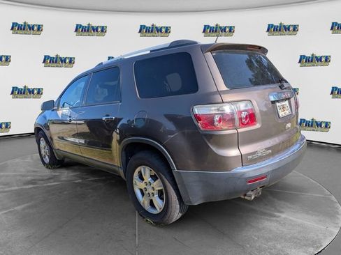 Used 2011 GMC Acadia SL w/ Preferred Package FWD image 4