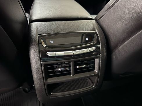 Used 2018 Cadillac XT5 Luxury w/ Driver Awareness Package AWD/4WD image 22