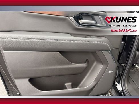 New 2026 GMC Yukon XL Denali w/ Denali Reserve Package image 41
