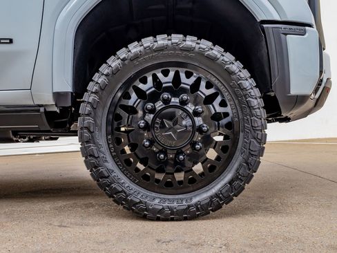 Used 2026 GMC Sierra 3500 Denali Ultimate image 12