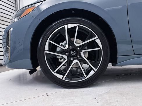 Used 2024 Nissan Sentra SR w/ Trunk Package image 12