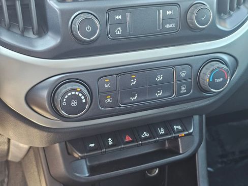 Used 2020 Chevrolet Colorado LT image 29