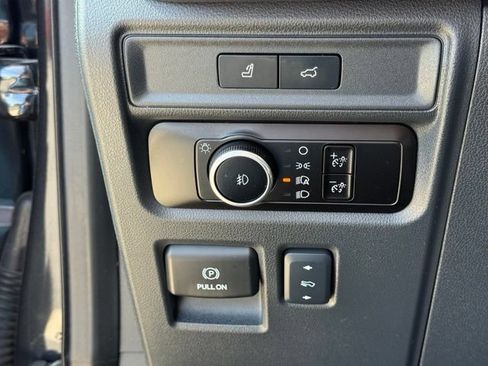 Used 2024 Ford Expedition Limited AWD/4WD image 19