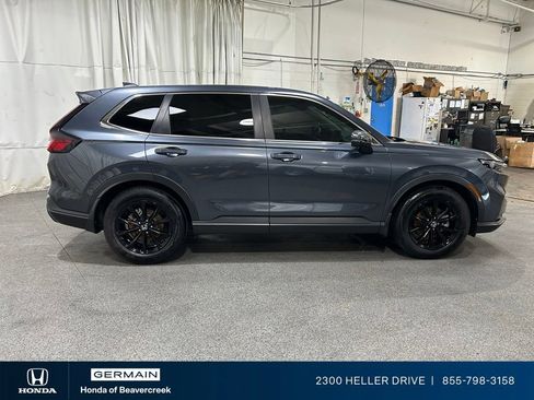 Used 2025 Honda CR-V EX image 9