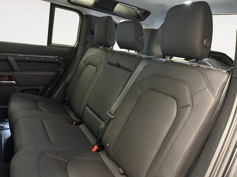 New 2026 Land Rover Defender 110 X-Dynamic SE AWD/4WD image 13