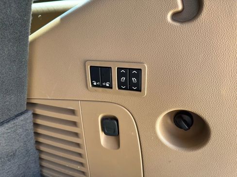 Used 2019 Cadillac Escalade Platinum image 46