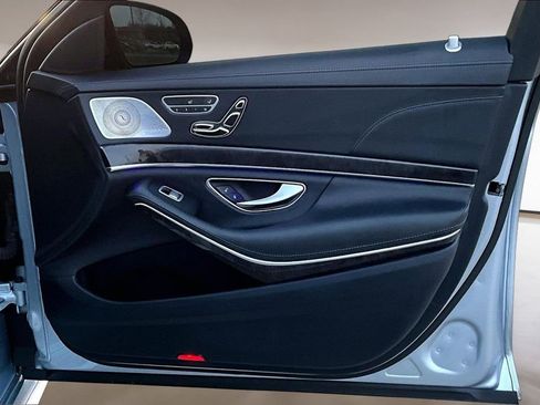 Used 2015 Mercedes-Benz S 63 AMG 4MATIC Sedan w/ Driver Assistance Package image 24