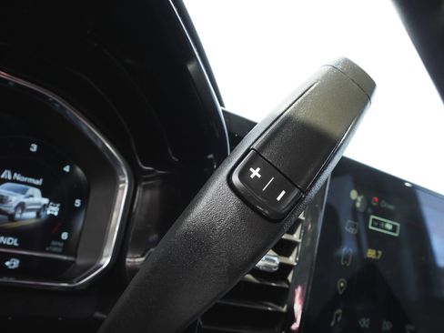 Used 2024 GMC Sierra 1500 Elevation image 24