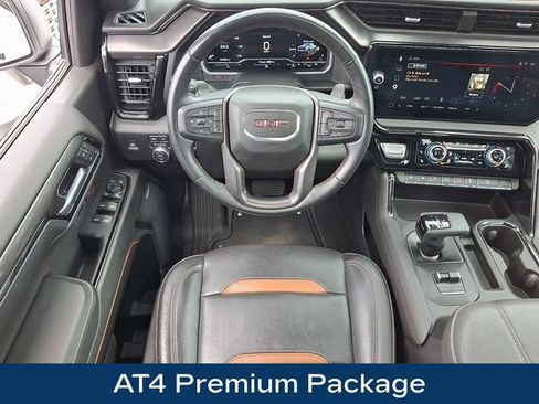 Used 2024 GMC Sierra 1500 AT4 w/ Technology Package AWD/4WD image 3