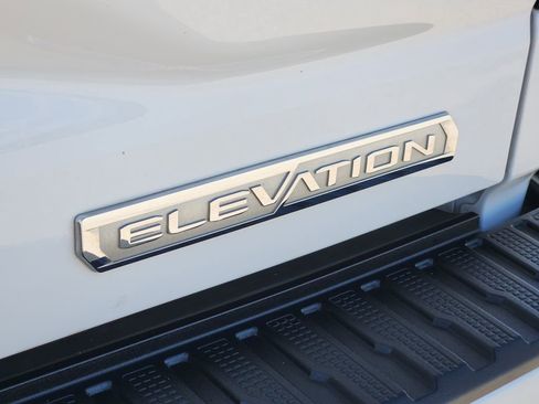Used 2023 GMC Sierra 1500 Elevation image 12