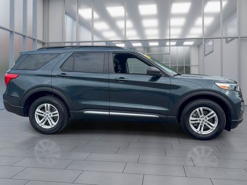 Certified 2023 Ford Explorer XLT w/ Equipment Group 202A AWD/4WD image 3