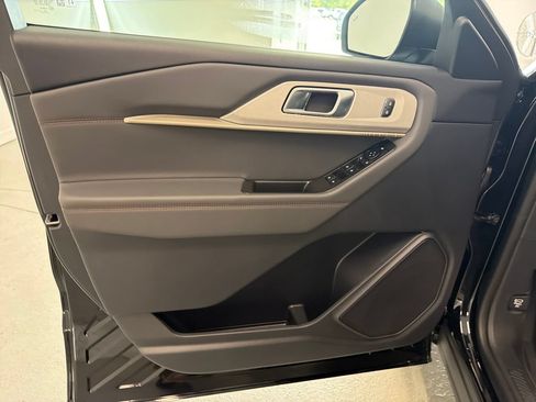New 2027 Ford Explorer Active RWD image 14