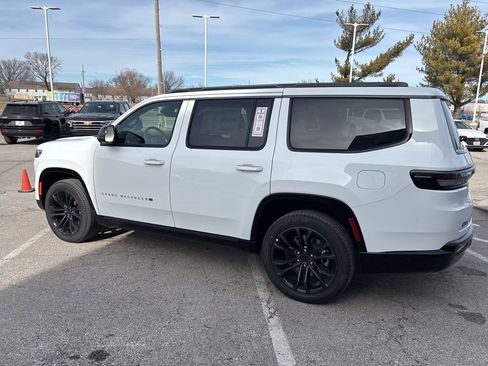 New 2026 Jeep Grand Wagoneer Summit image 21