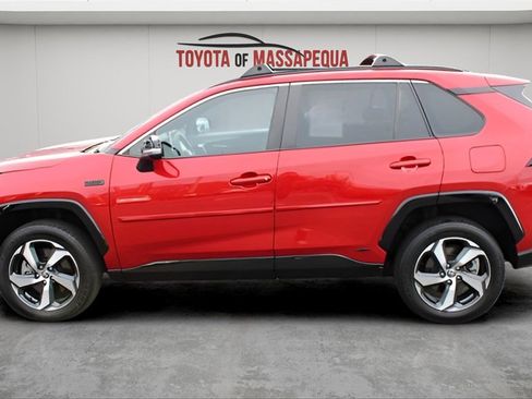 Certified 2023 Toyota RAV4 SE image 2