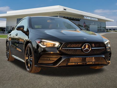 Used 2023 Mercedes-Benz CLA 250 image 2