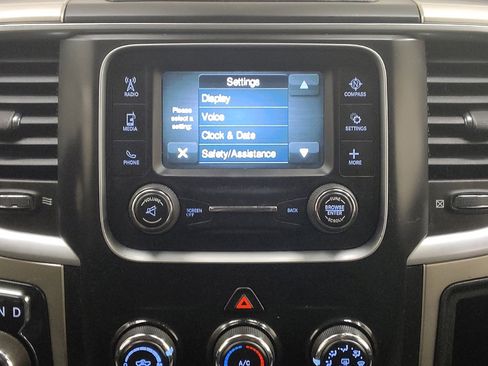 Used 2017 RAM 1500 Classic SLT AWD/4WD image 25