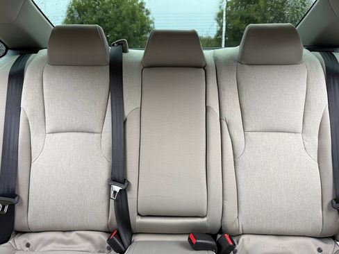 Used 2025 Honda Accord SE image 19
