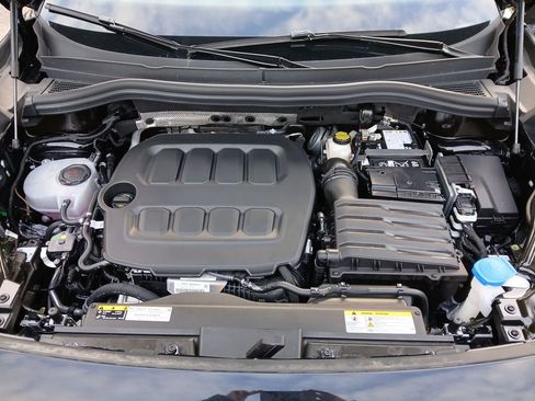 New 2026 Volkswagen Tiguan SE R-Line FWD image 21
