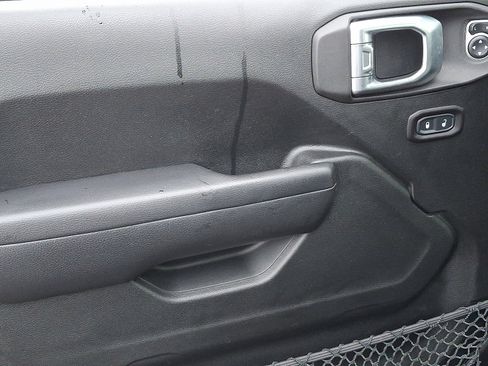 Used 2018 Jeep Wrangler Unlimited Sport S image 12