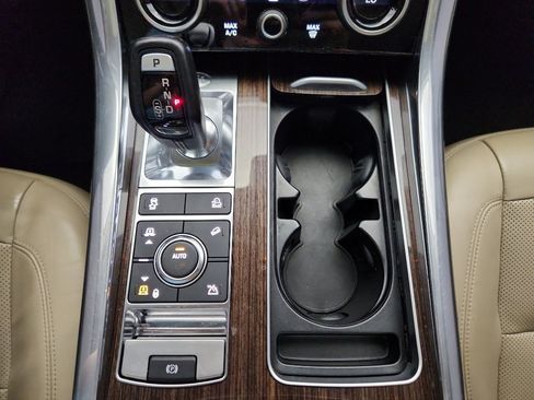 Used 2018 Land Rover Range Rover Sport Supercharged image 28