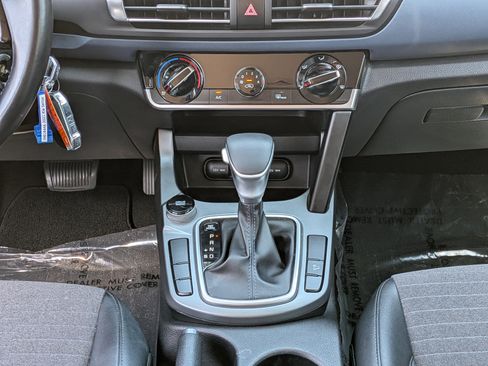 Used 2021 Kia Seltos S FWD image 19
