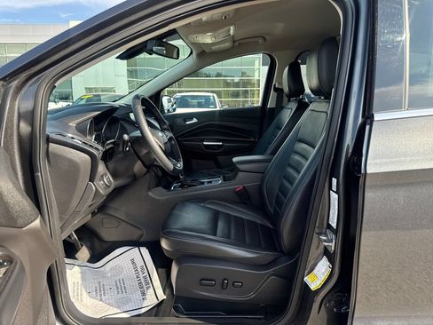 Used 2019 Ford Escape Titanium AWD/4WD image 30