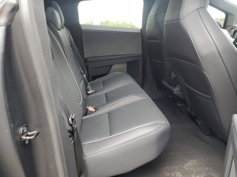 Used 2024 Tesla Cybertruck AWD Crew Cab image 7