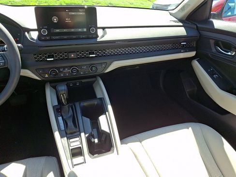 Certified 2023 Honda Accord EX image 16