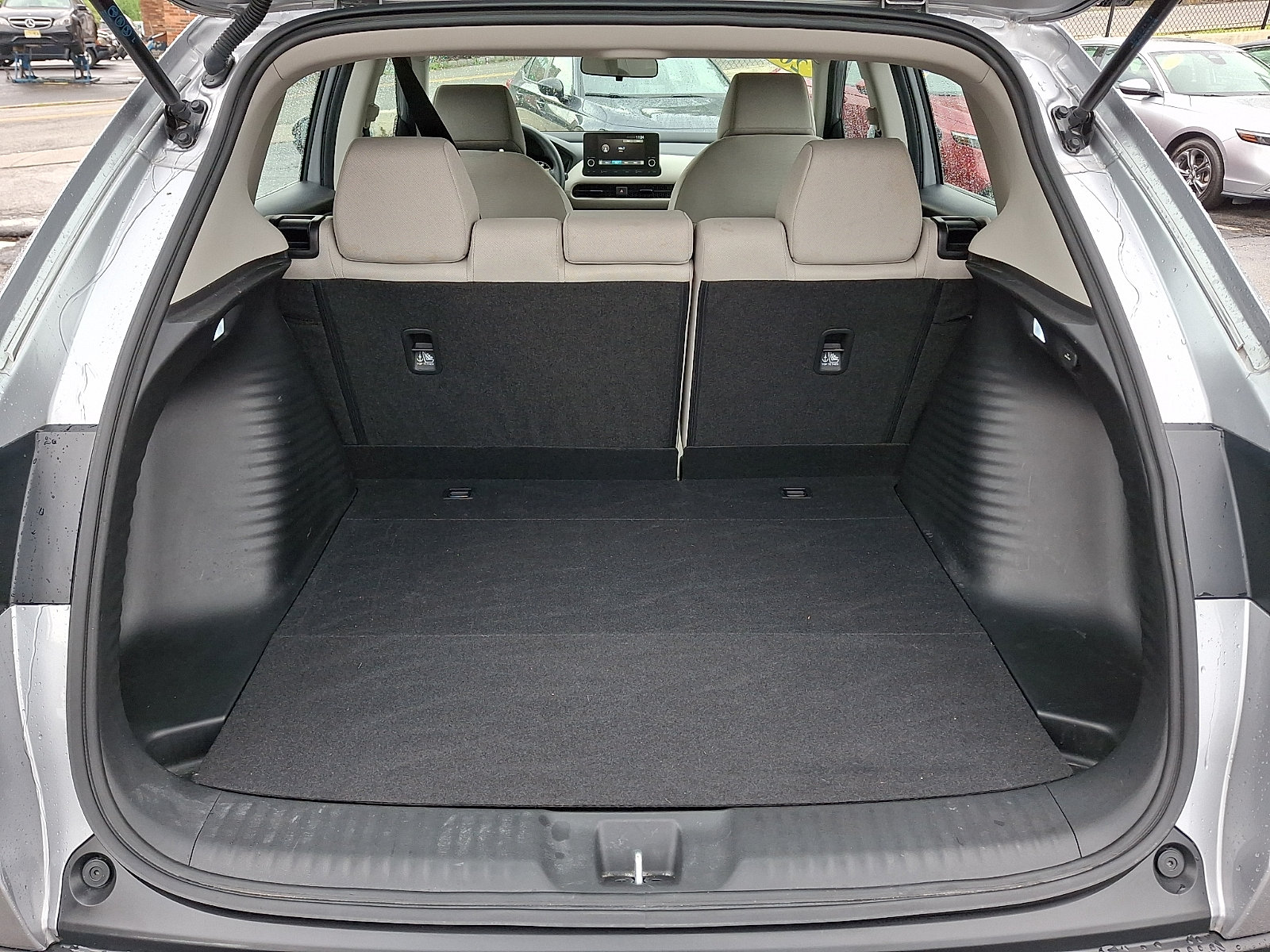 Used 2024 Honda HR-V LX image 28