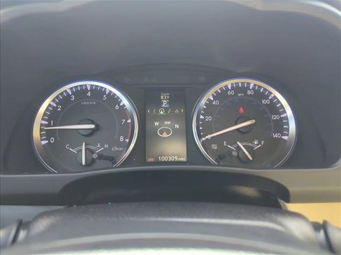 Used 2015 Toyota Highlander XLE FWD image 10