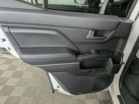 Used 2025 Toyota 4Runner TRD Sport AWD/4WD image 31